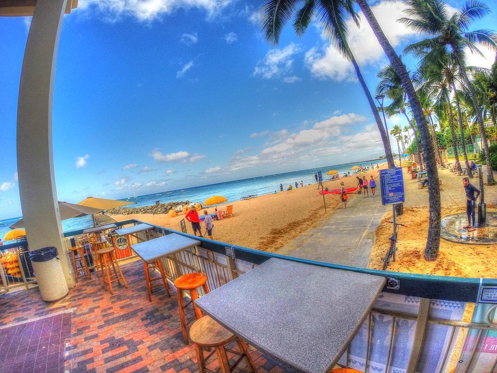 Waikiki Shore 515 Beachfront & Upgrade Apartment Honolulu Bagian luar foto